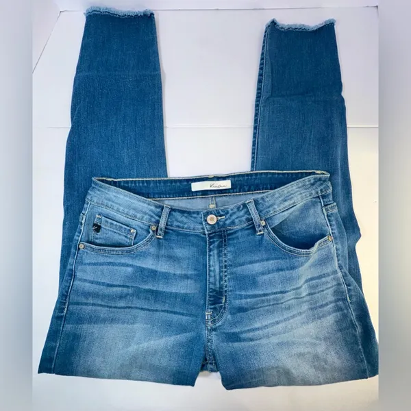 EUC KANCAN Jeans - Image 5