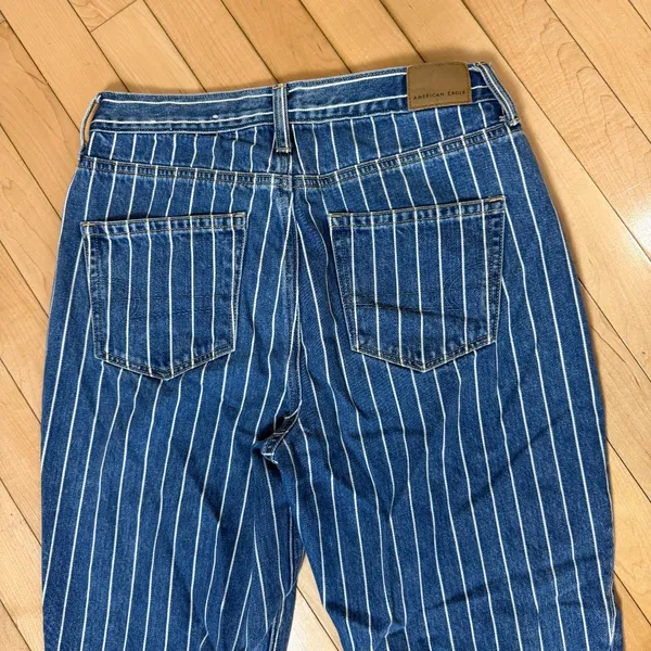 American Eagle Blue Pinstripe High Rise Straight Leg Mom Jeans Women’s Size 4 - Image 9