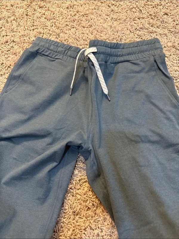 Vuori Performance Jogger Size Small in Lake Heather - Image 2