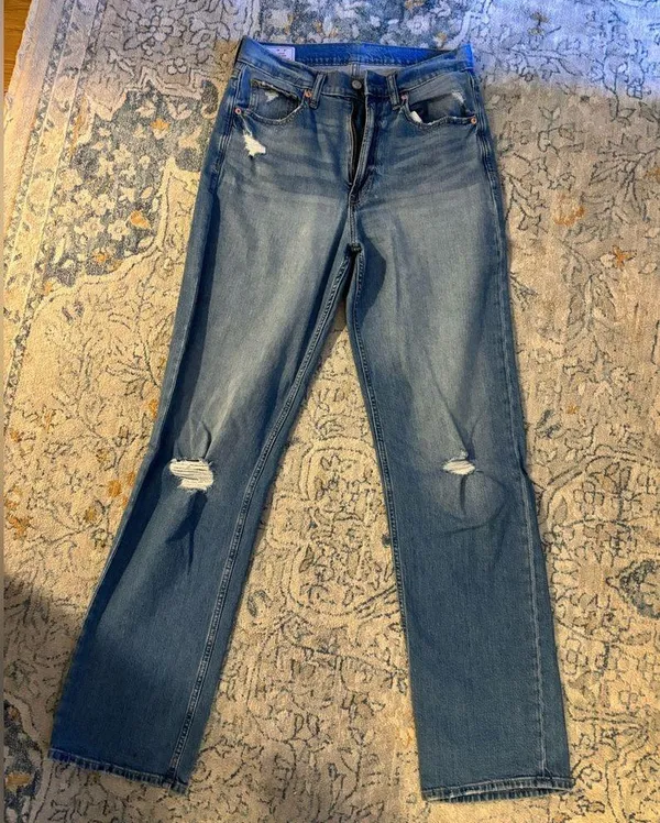 GAP 6 Tall/28 Jeans - Image 4