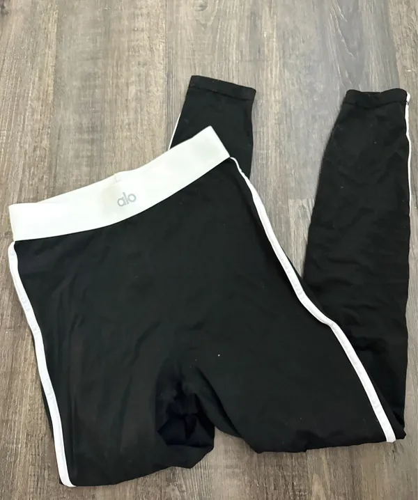 Alo Yoga Set Airlift Bra Leggings - Image 7
