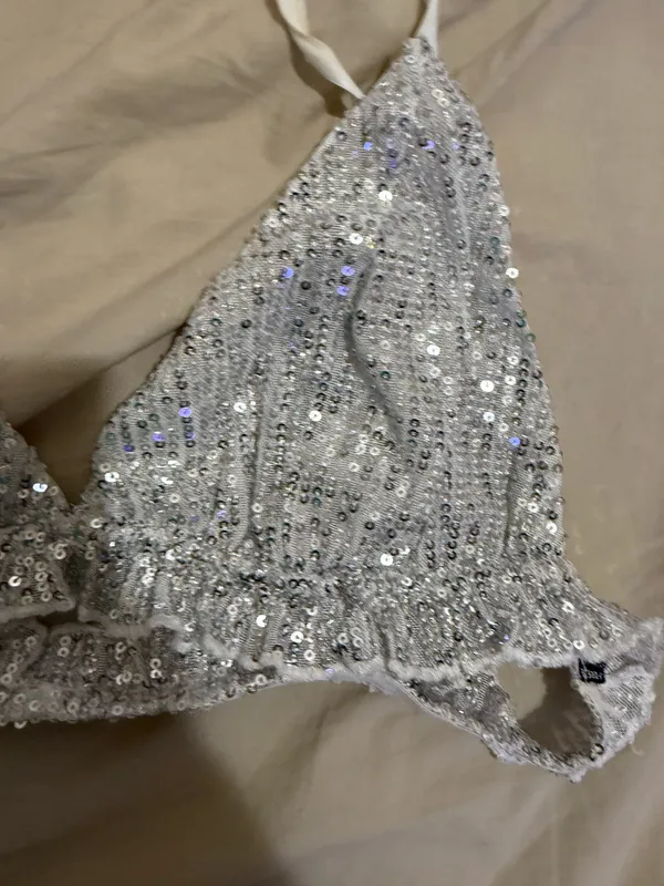 Shimmer in style with this sequin embellished silver bralette. Perfect for adding a touch of sparkle to your intimate collection. I WILL BUNDLE ON BRALETTES - Image 2