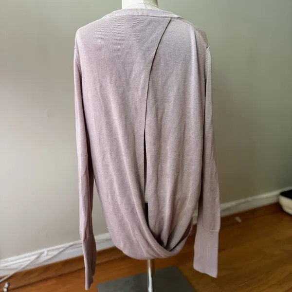 Lululemon Bring It Backbend Sweater Porcelain Pink Cashmere P2P 21” Sz 4 FLAWED - Image 3