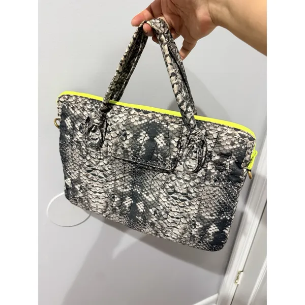 Marc Jacobs Bag Laptop Sleeve Pretty Nylon Fluoro Green Neon Snake Print 16x11"‎ - Image 3