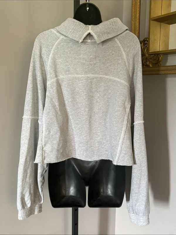 Aerie Large Gray New Heights Turtleneck Cropped Sweatshirt Funnel - Image 3