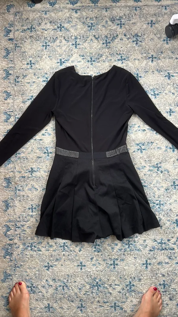 Alice + Olivia Playsuit Pleated Black - Image 2