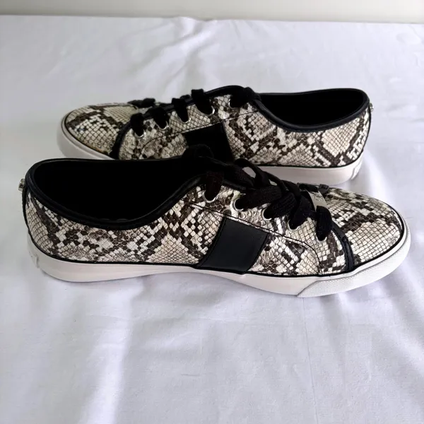 Guess Los Angeles Snake Print Sneakers Women's Size 9‎ Y2K Streetwear Luxe Chic - Image 11