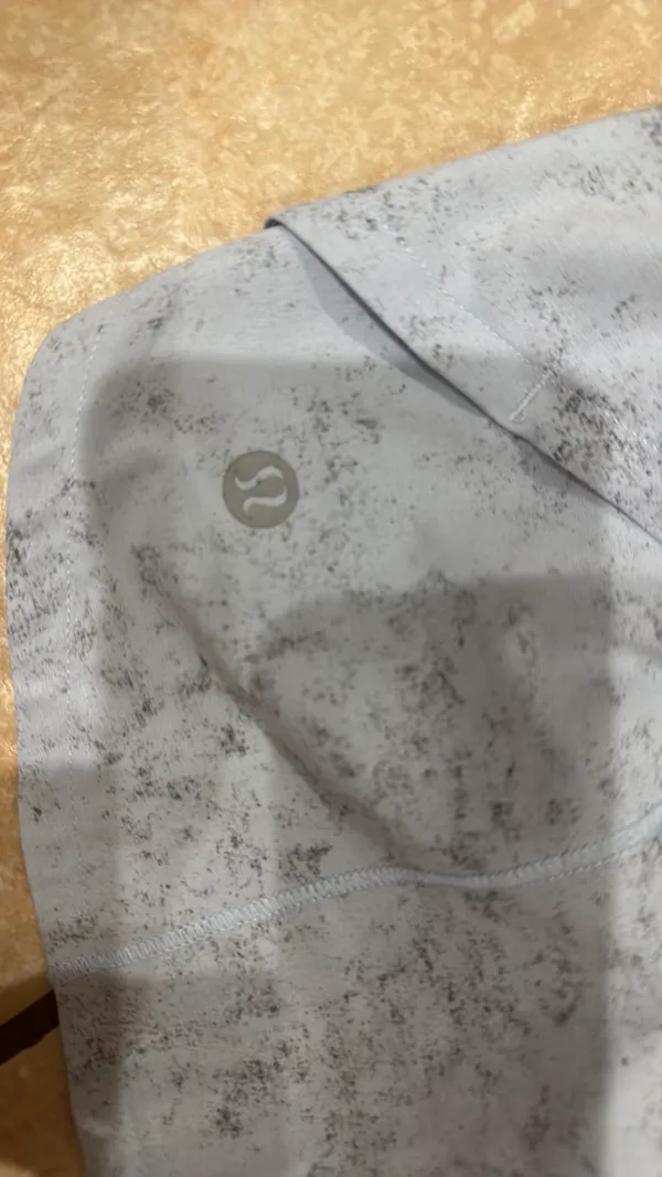 Lululemon Shorts 2.5" Speed Up - Image 3
