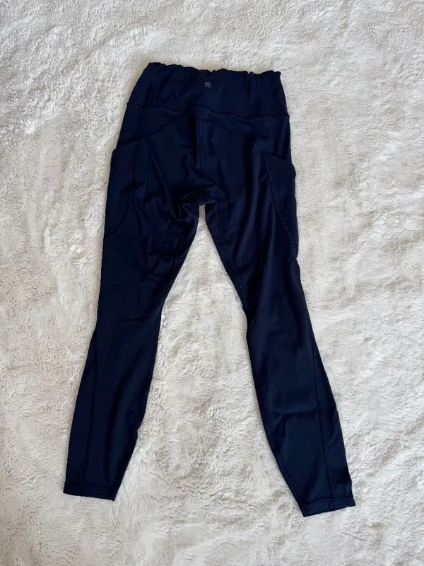 Athleta Navy High Rise Pocket Leggings Size Small - Image 3