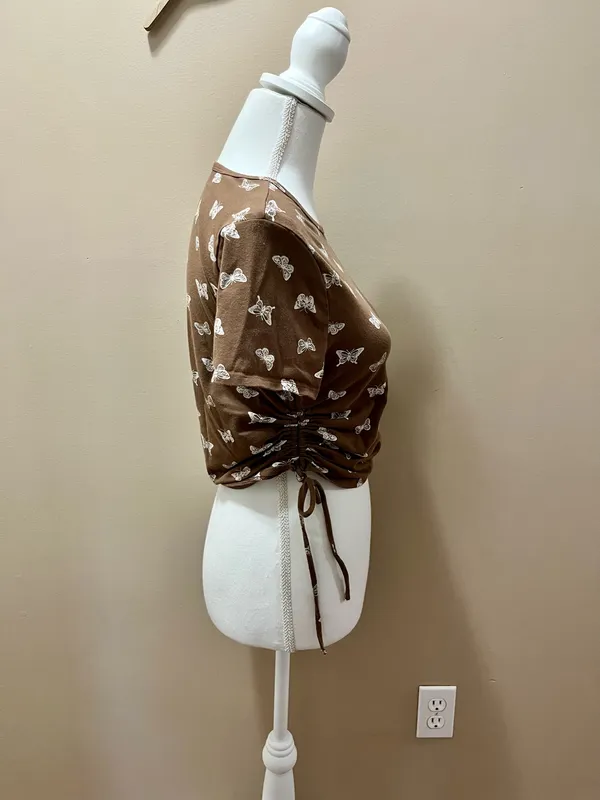 Hollister Butterfly Side Cinch Baby Tee Size Large - Image 2
