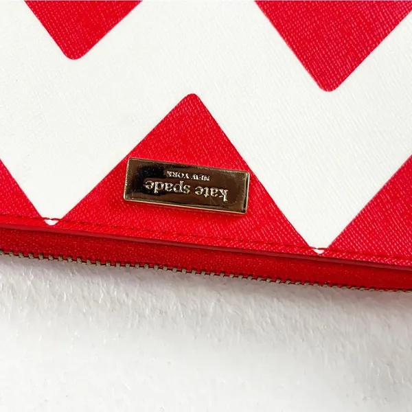 KATE SPADE South of the Border Lolly Red White Chevron Pattern Wristlet Boho - Image 3