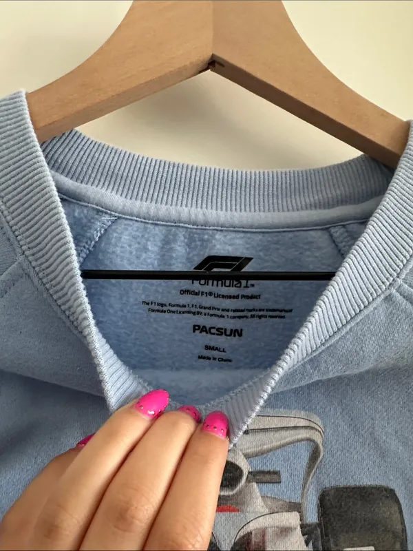 Pacsun Formula 1 cropped crewneck - Image 4
