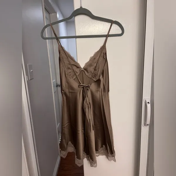 Abercrombie & Fitch Elegant Lace Trim Tan Slip Dress S - Image 8