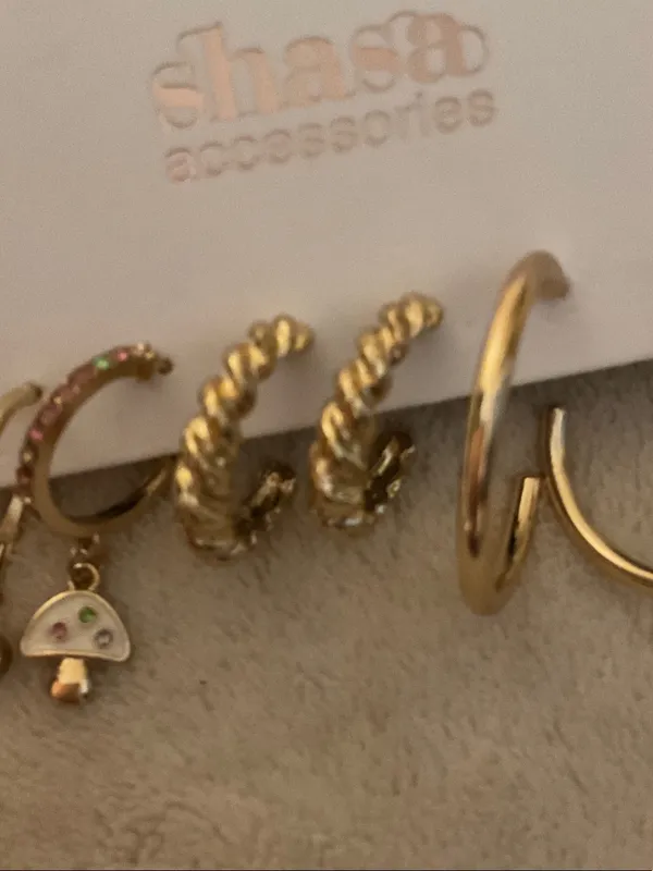 SHEIN Gold-Tone Mixed Hoop Earring Set with Enamel Mushroom Charm - Image 3