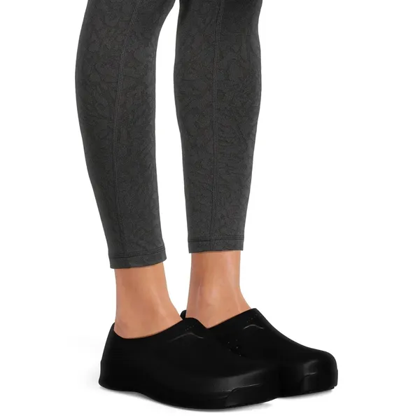 TredSafe Adult Unisex Clogs Sz Womens 5 / Mens 7 Black Caspian Resistant Slip-On - Image 4