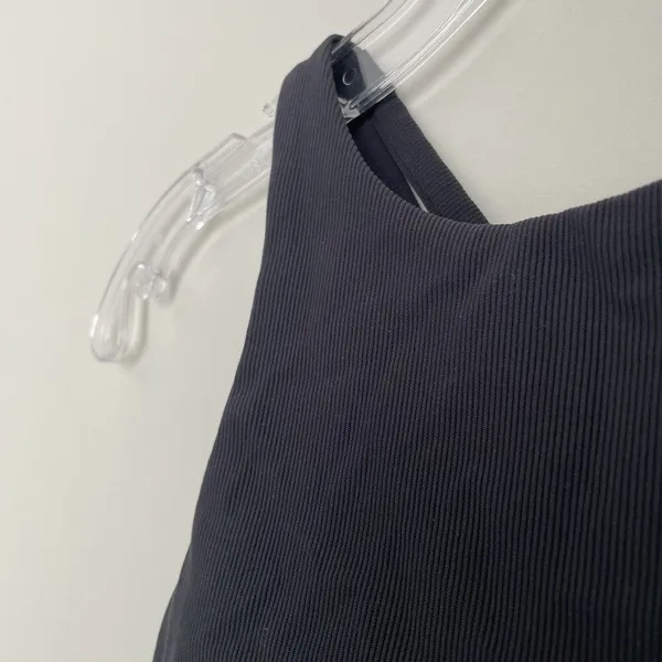 Lululemon Size 6 Black Energy Bra High Neck Long Line Ribbed Sports Bra Workout - Image 2