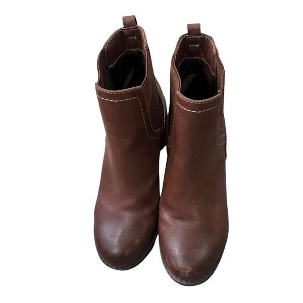 Eastland Tamara Women's 8.5 Black Leather Chelsea Boots Slip On Ankle Classic - Image 4