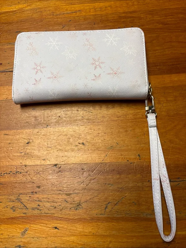Betsey Johnson Pale Pink Snowflake Wristlet Clutch - Image 2