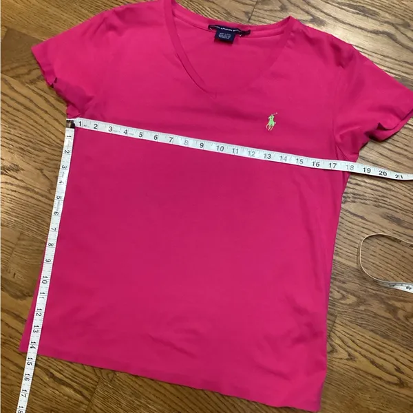 Ralph Lauren Sport Fushia v-neck tee. Size Medium - Image 5