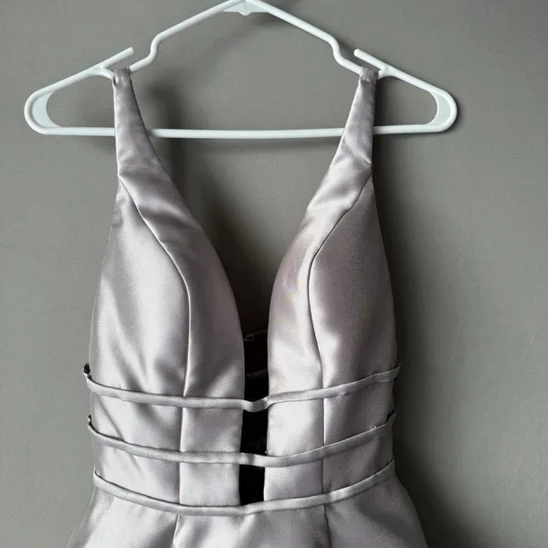 JVN by Jovani sz 0 silver deep plunge fit flare‎ mini cocktail dress - Image 2