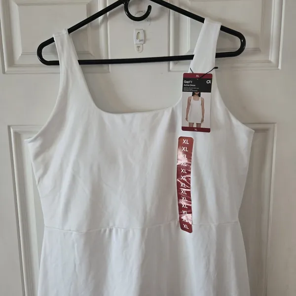 GapFit Active Tank Dress Women XL White NWT Tennis Golf Pickleball Workout Skort - Image 2
