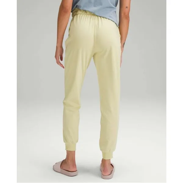 Lululemon Keep Moving Jogger Finch Yellow - Image 3