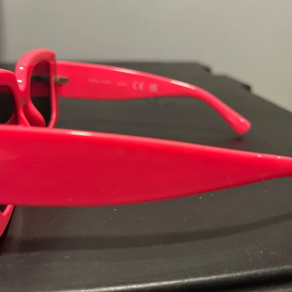 Stylish Hot Pink Sunglasses Red - Image 5