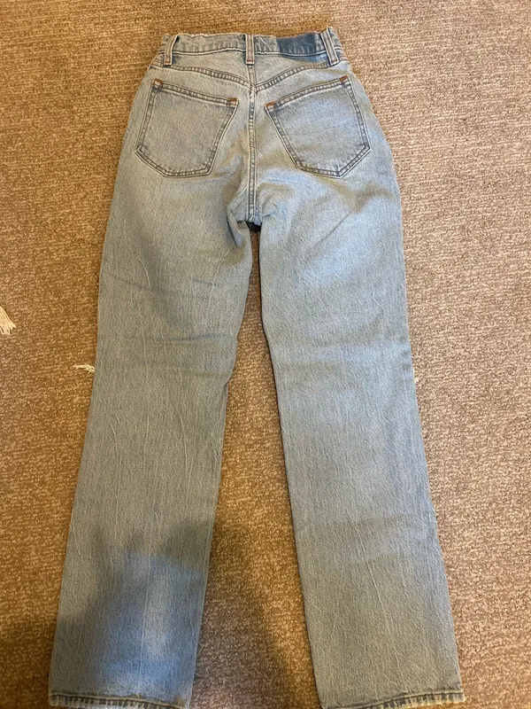 Abercrombie & Fitch 90’s Straight Ultra High Rise Jeans - Image 4
