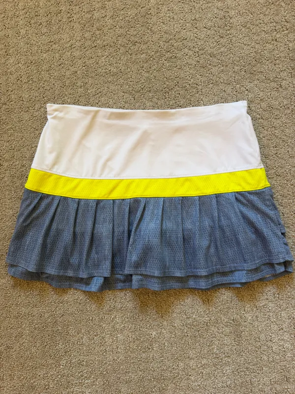 Lucky in Love White, Yellow & Blue Ruffle Tennis Skort- Medium 8/10 - Image 2