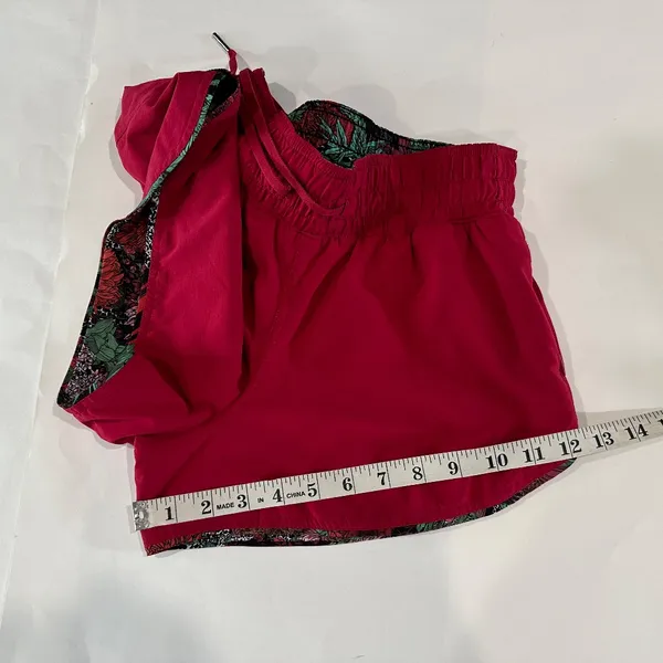 Lululemon Choose A Side Short‎ 3" - Reversible - Size 4. - Image 10