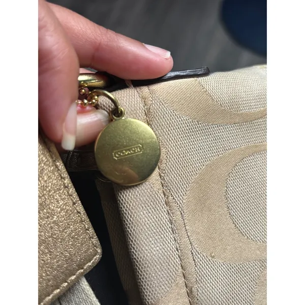 Vintage Coach Signature Metallic Patchwork Crossbody Bag Khaki Gold F19209 - Image 11