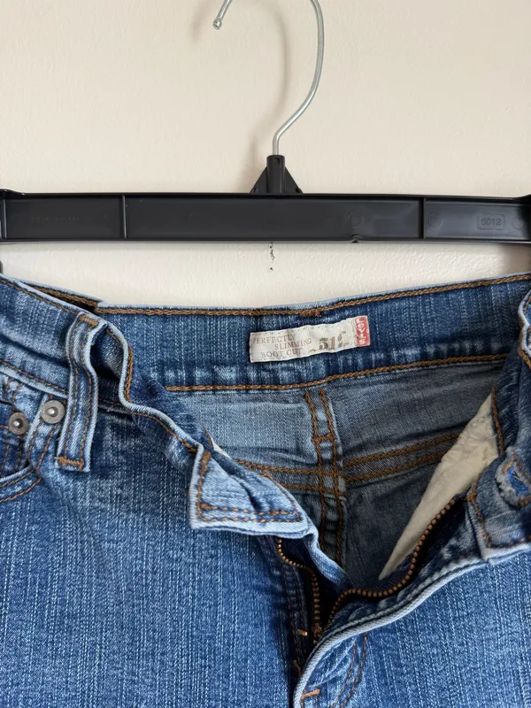Levi’s 512 Women’s Perfectly Slimming Bootcut Jeans Mid Rise Size 6 Medium - Image 2