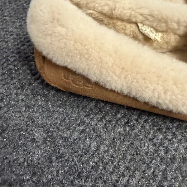 UGG Ansley Chestnut Suede Moccasin Slippers 1112301 Womens Size 9 - Image 3
