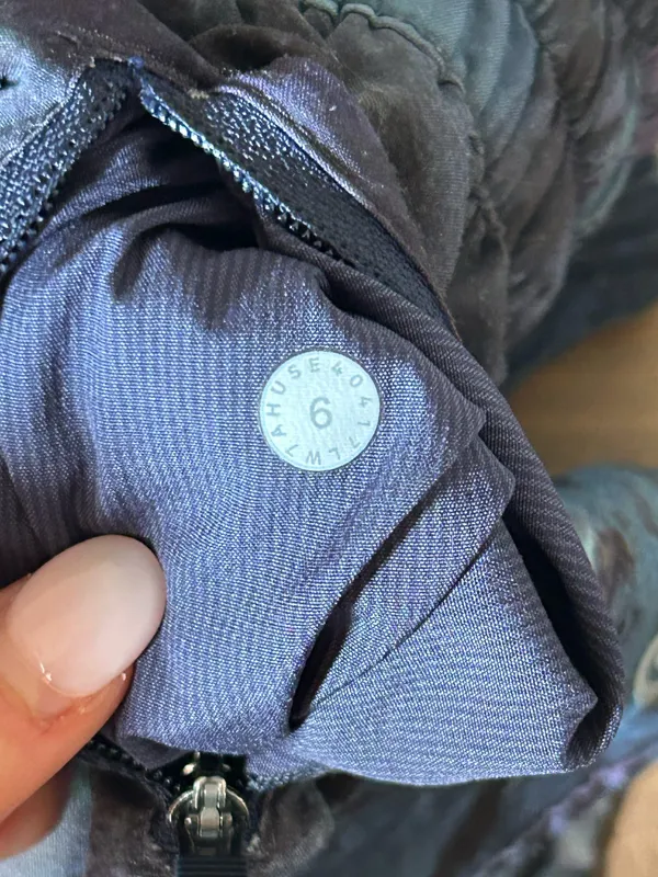 Lululemon Tracker Short V 4" Radiant Multi / Midnight Navy 6 - Image 4