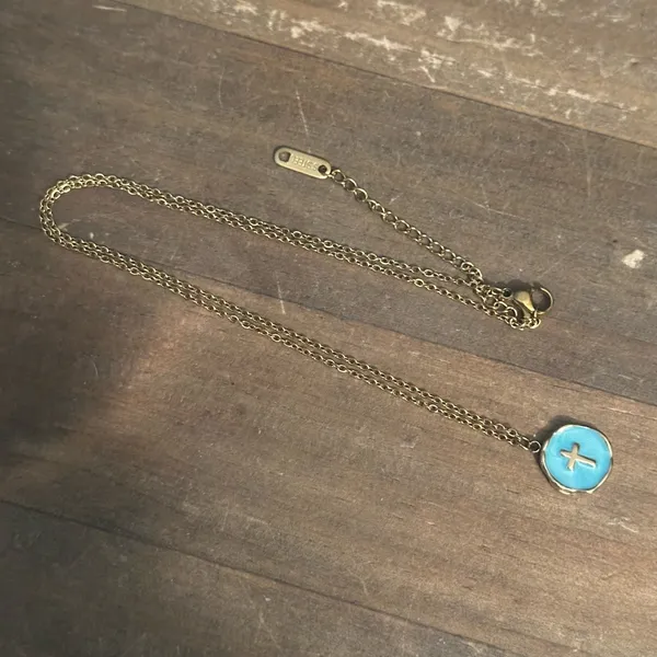 Gold tone SS enamel circle pendant with cross necklace - Image 2