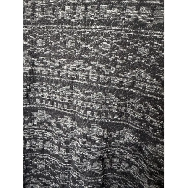 Lululemon Rest Less Pullover In Heather Black Aztec Print sz. 6 - Image 7
