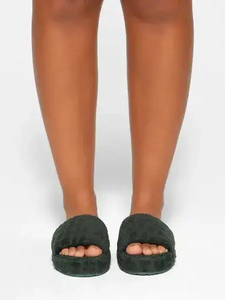 NWOT Skims Spa Terry logo slippers pine size 37 - Image 2