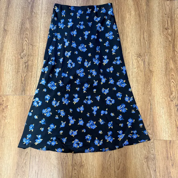NEW Halogen Black Blue Floral Midi‎ Skirt Side Slit Womens M Whimsigoth Romantic - Image 6