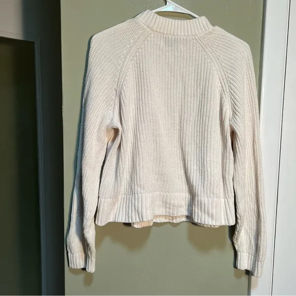 Old‎ Navy Women's Size Medium Shaker-Stitch Sweater Crewneck Creme De La Creme - Image 6