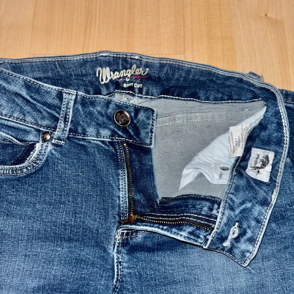 Wrangler Women's Retro Mae Bootcut Jeans - Image 3