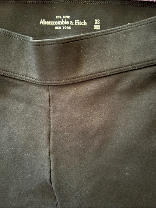 Abercrombie & Fitch Black High-Rise Stretch Leggings - Image 2
