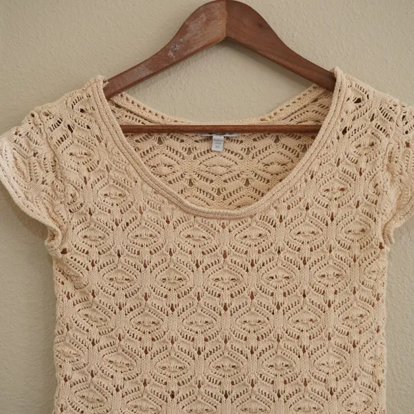 Vintage dELiA's XS Knit Top Beige Tan Pointelle Crochet Short Sleeve Shirt 90s - Image 2