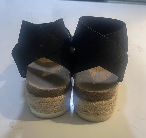Cushionare Mandy Stretch Platform Sandal - Image 4
