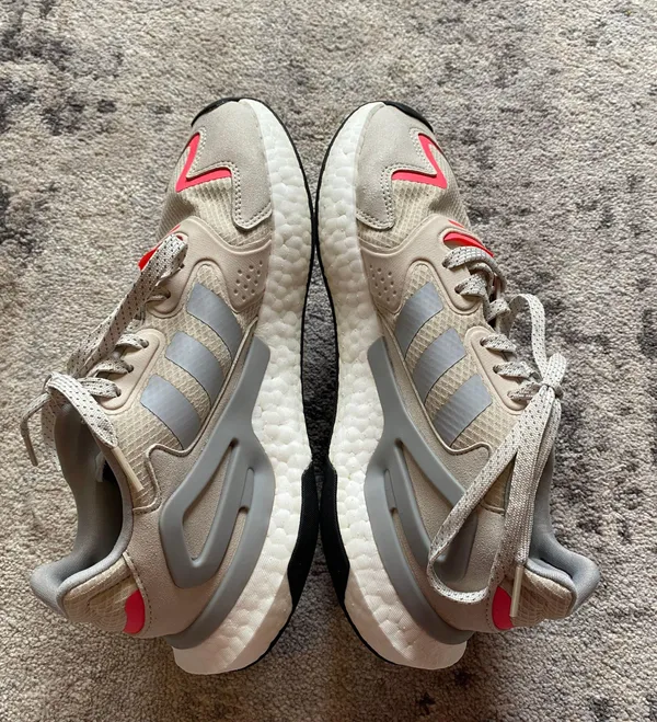 Adidas Tennis Shoes - Image 3