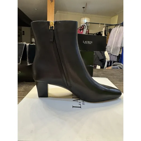 $160 RALPH LAUREN WILLA Black LEATHER ANKLE SOFT HEEL BOOTS Size 7 - Image 4