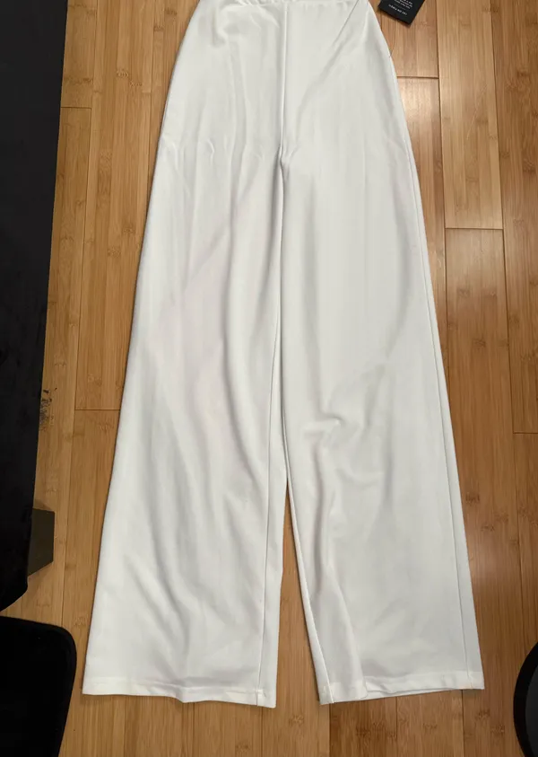 Lulus jumpsuit  - Image 3