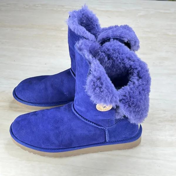 UGG Australia Bailey Button Blue Suede Sheepskin Boots 5803 Womens 8 - Image 5