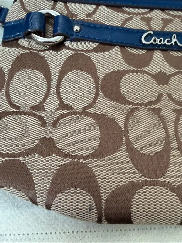 Coach Brown Signature Canvas Wristlet with Navy Trim - Image 5