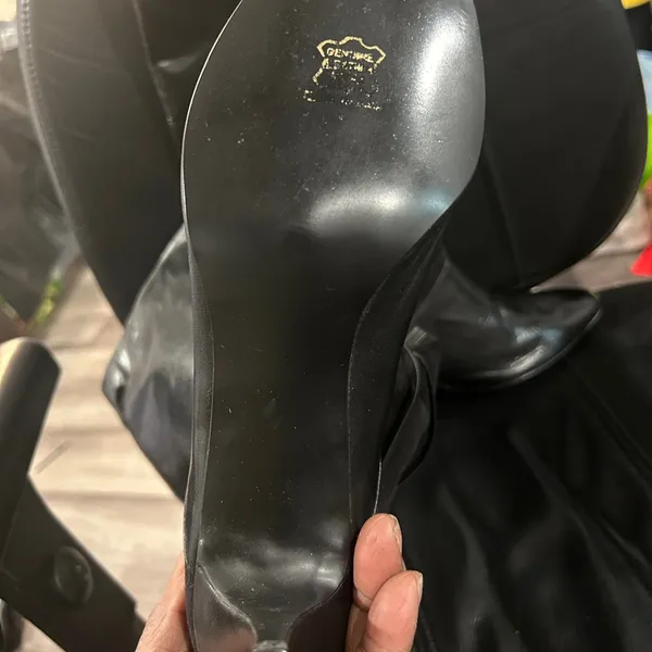 Stylish Black Leather Knee - Image 3
