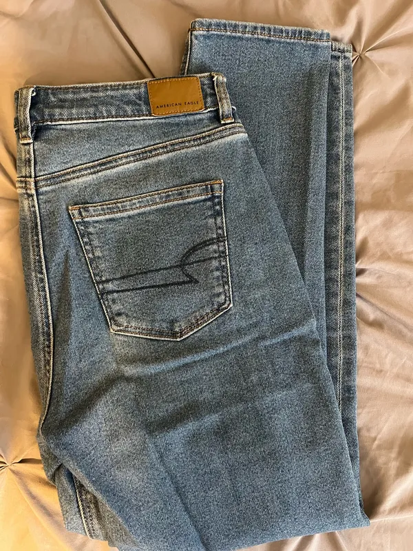 American Eagle Jeans - Image 3
